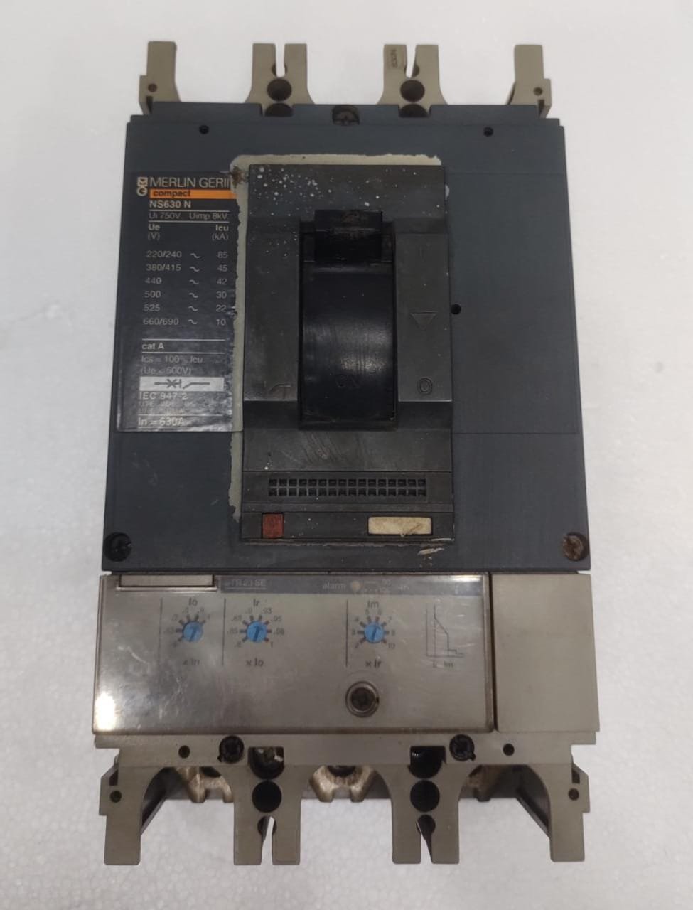 Merlin Gerin NS630N | Circuit Breaker ( 630A)