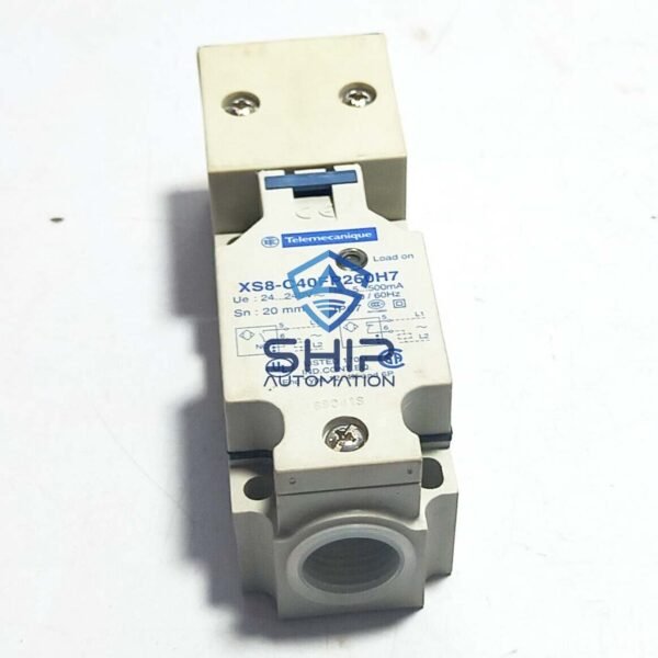 Telemecanique XS8-C40FP260H7 | Inductive Sensor