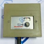 Honeywell T667A 1224 1  | Temperature Controller - Image 2