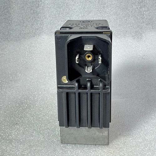 157B4332 (4) Sauer Danfoss 157B4332 | Electrical Actuator Coil PVG32 PVEH-F