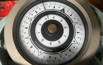 Marine-Gyrocompass