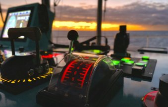 Marine-Thruster-Control-System2